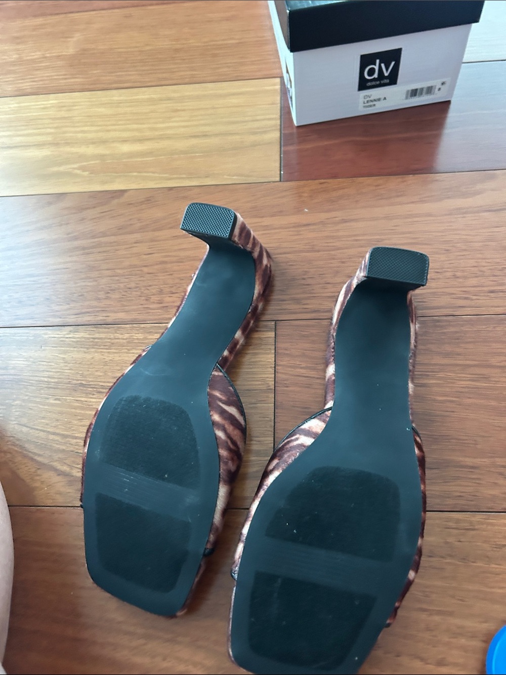 Ladies dolce vita tiger print slide heels new in box - Picture 9 of 10